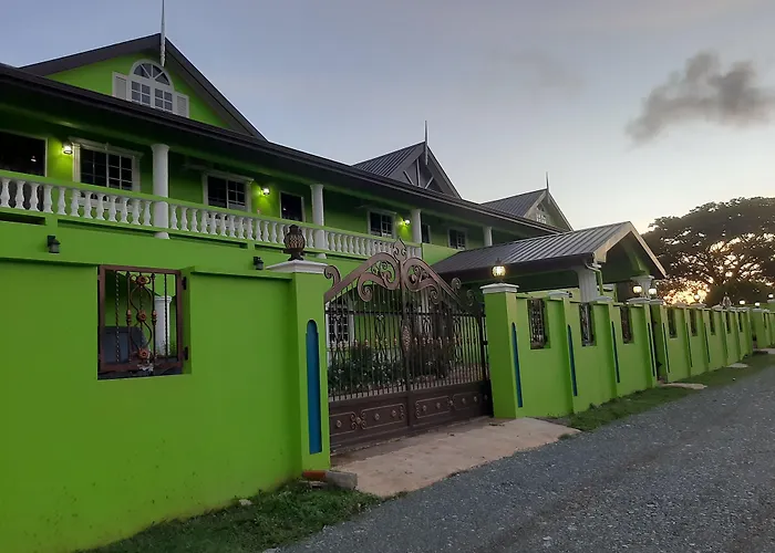 Pesheres Inn & Spa Bon Accord Village
