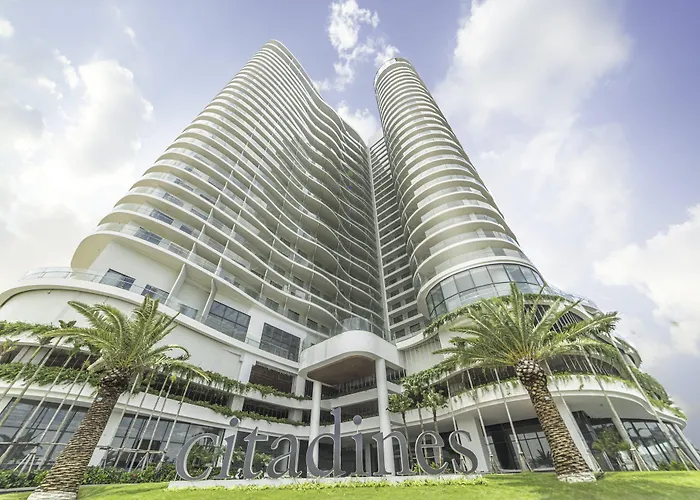 Citadines Marina Halong Hotel