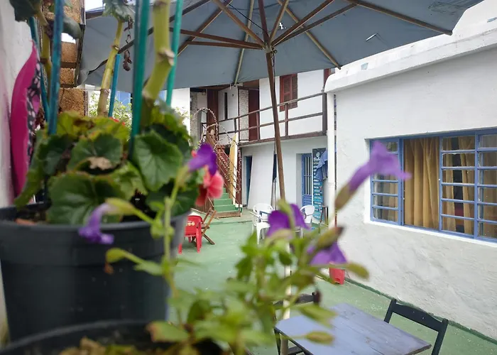 Pousada Dadiva Cantinho Dalia Suite Simples Com Frigobar A Poucos Passos Da Praia Do Pontal Centro Paraty