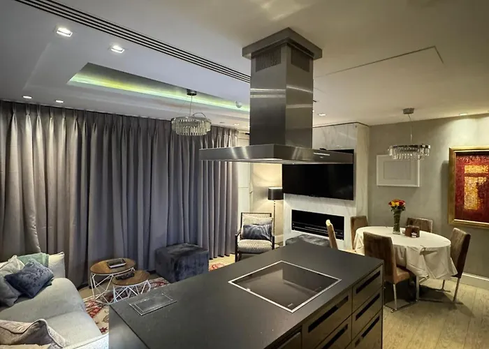 3 Bed 2 Bath Luxury Apartment In Kensington London