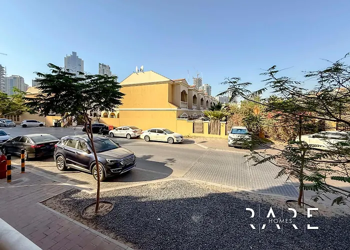 Rare Holiday Homes - Near Miracle Garden - Lavender 2 - Rg012 - Jumeirah Village Circle Dubai