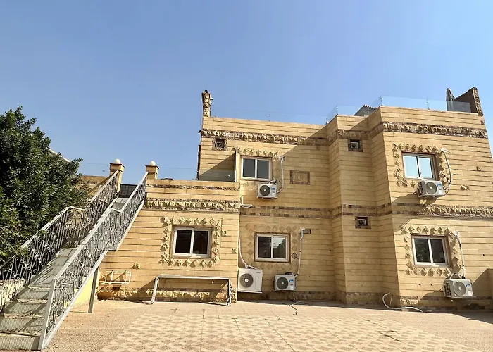 Life Pyramids Inn Kafret el-Gabal