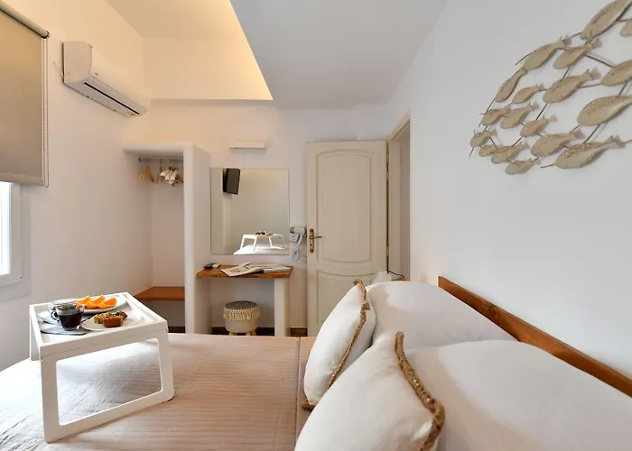 Ammos Luxury Rooms & Home Naousa