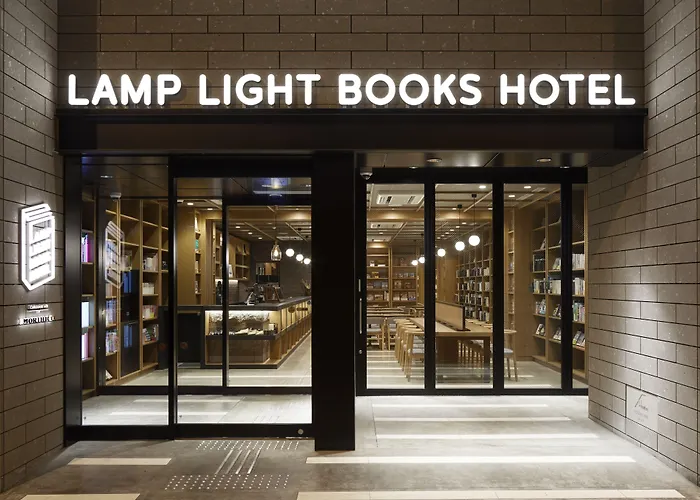 Lamp Light Books Hotel Sapporo