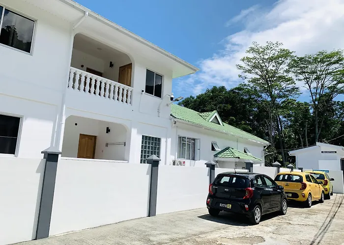 Oceanic View Apartments Beau Vallon 