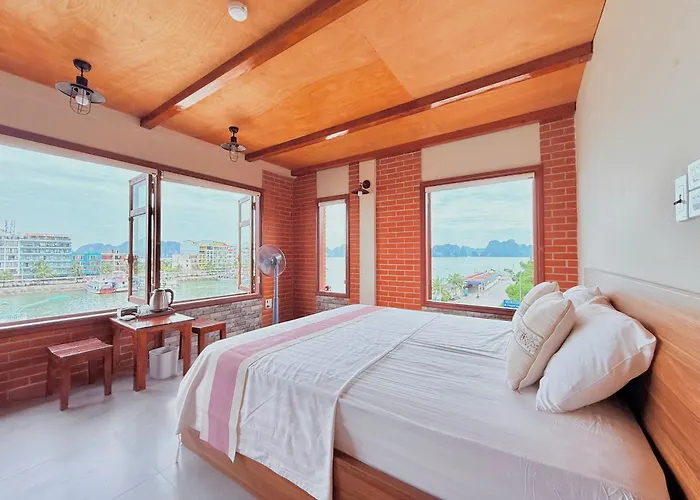 Canh Buom Homestay Ha Long
