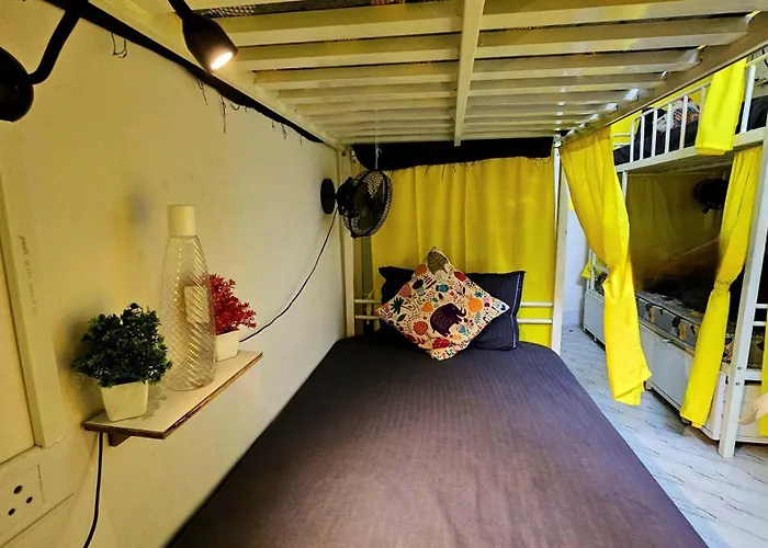 Elephant House - Heritage Hostel - Kashi Vishwanath Temple Varanasi