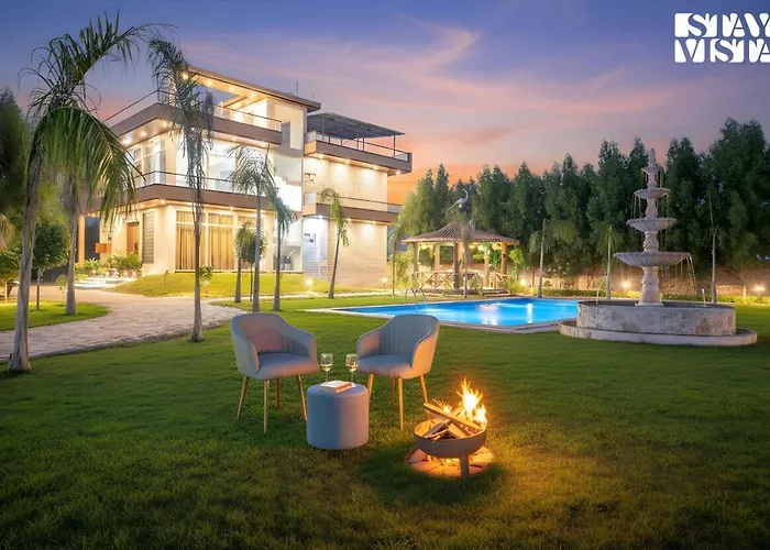 Stayvista At Echoes By The Aravalli With Bonfire, Lawn Jaipur