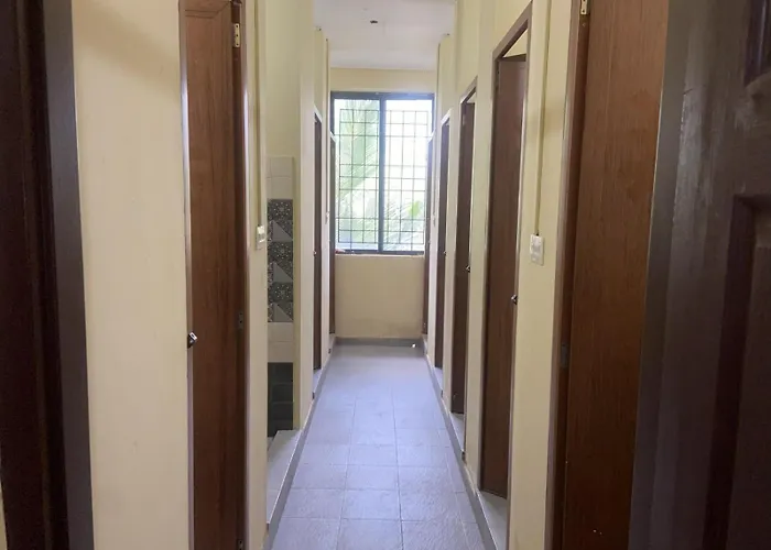 Suryagayathri Rest Home Kozhikode