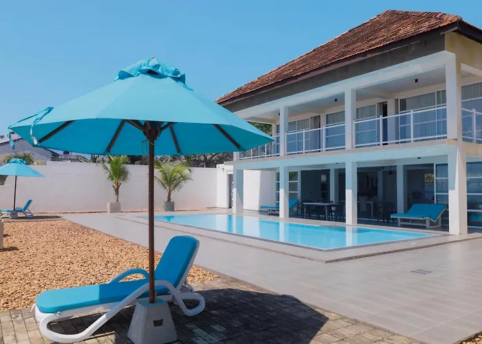 Breeze And Tide Villa Hikkaduwa