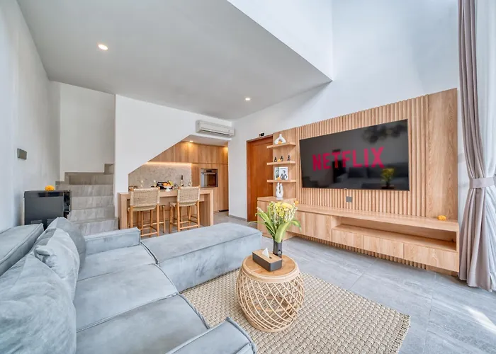 Tropical And Minimalist 2Bd Umalas Villa With Private Pool Canggu 