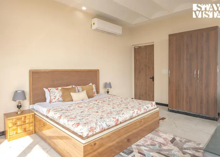 Stayvista At Echoes By The Aravalli With Bonfire, Lawn Jaipur