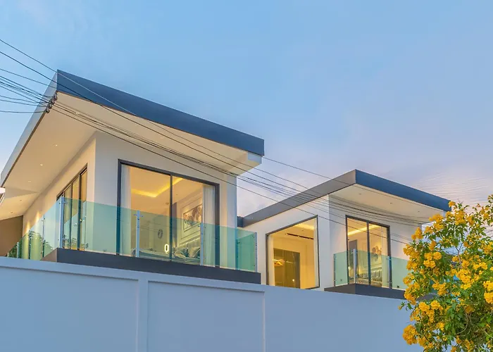 Moonlight Luxury Pool Villa & Yahaha Pattaya