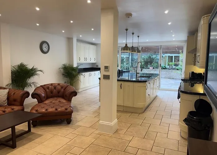 Harwood Park Apartment London