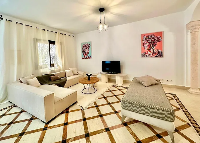 Golden Tulip Spacious 1 Bedroom With Terraces La Marsa