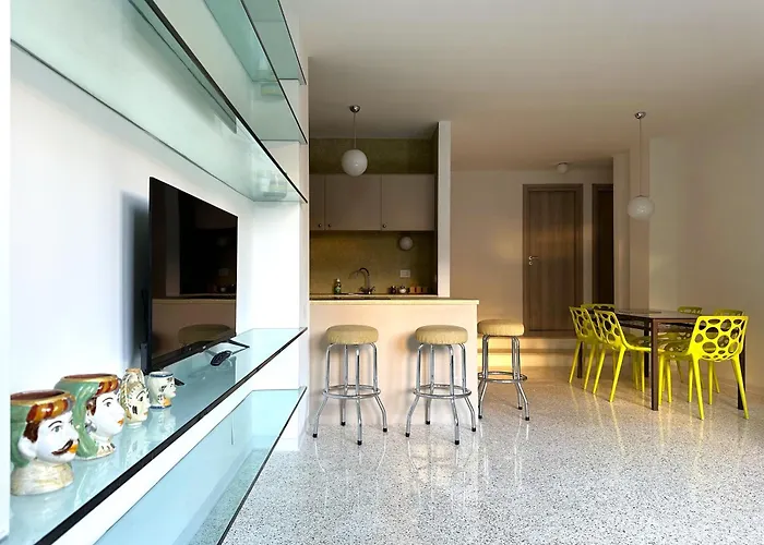 Spacious Apartment Navigli Milan