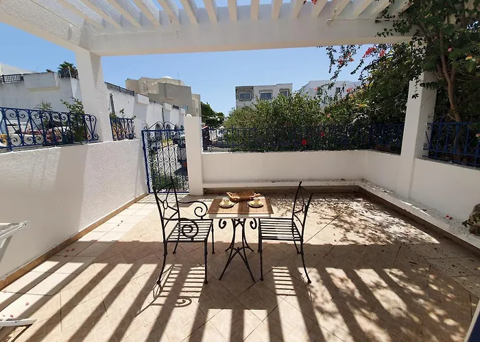 Golden Tulip Spacious 1 Bedroom With Terraces La Marsa