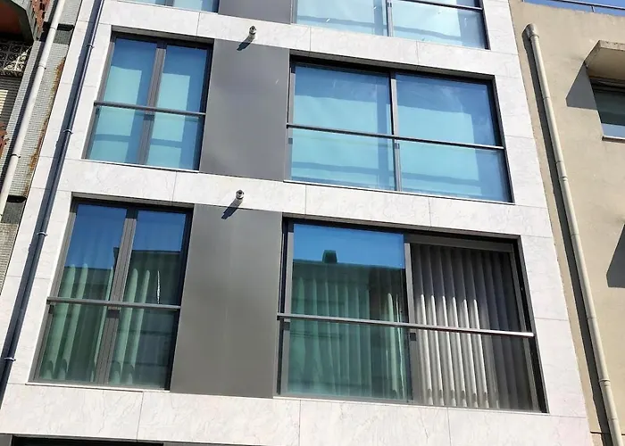 Sunny Rooftop Duplex With Elevator Near Iconic Bridge Vila Nova de Gaia
