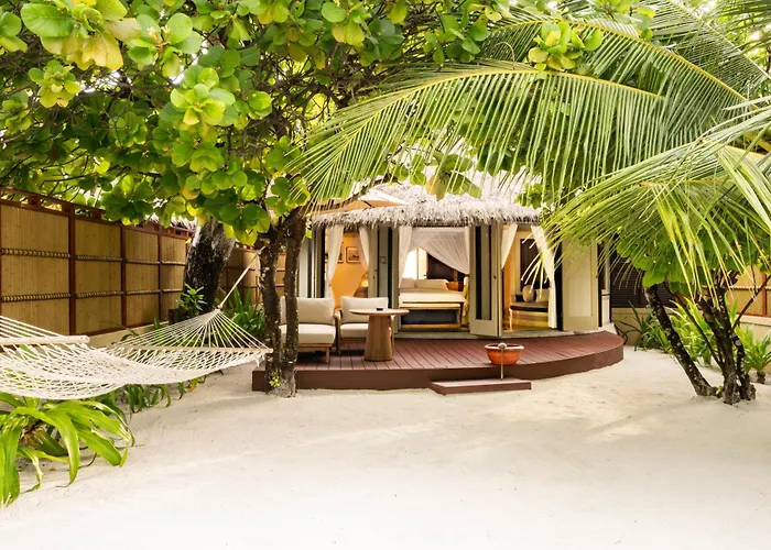 Banyan Tree Vabbinfaru Hotel Male