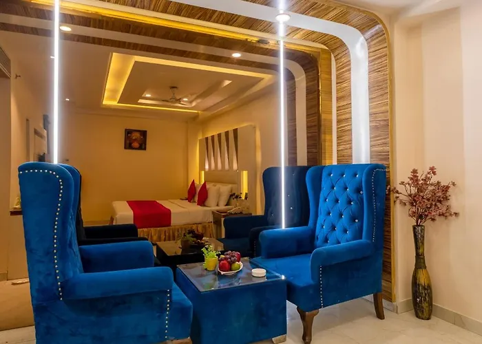 Aman Continental With Restaurant - 5Mins From Connaught Place ,Railway Station & Metro New Delhi
