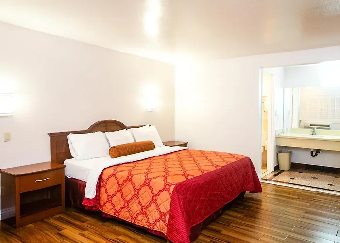 Tropic Lodge Garden Grove