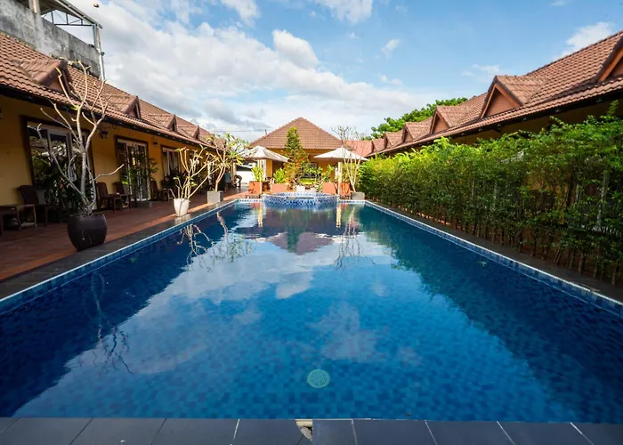Hello Kampot Resort