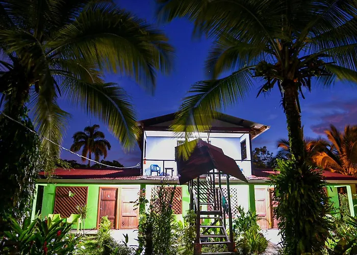 Chinitas Eco Lodge Tortuguero
