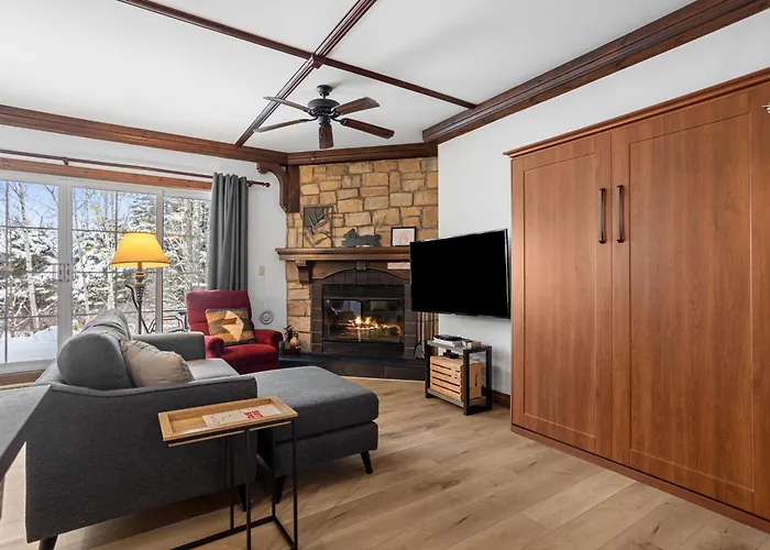 Les Manoirs Wpool & Hot Tub Near Village 120-7 Mont-Tremblant