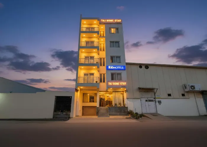 Fabhotel Taj Home Stay New Delhi