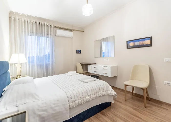 Skyline Sunset & City View - Modern 1Br Central Tirana