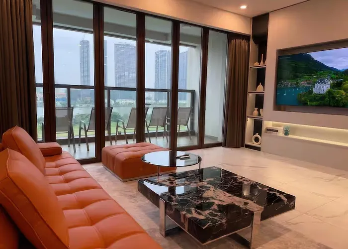 The Opera Residence - Luxury Infinity Pool&Sauna Ho Chi Minh City