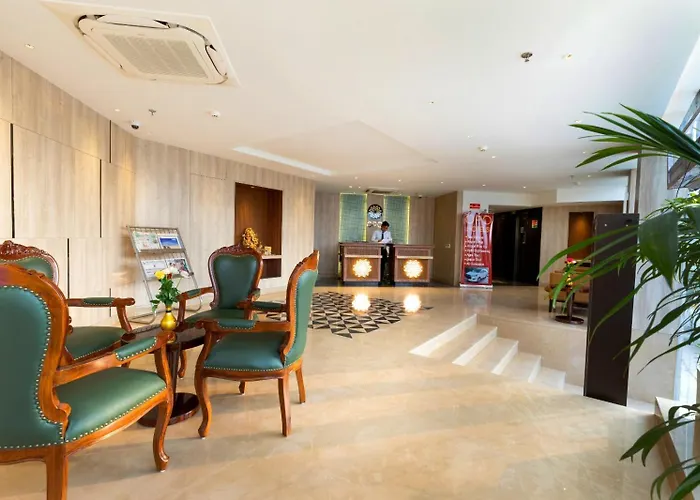 The Oppo Residency Aerocity,Free Airport Pick Up Or Drop New Delhi