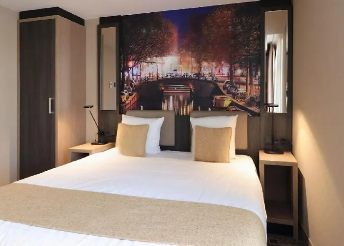 Hotel The Linda Grand Near Delhi Airport New Delhi