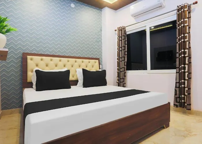 National Banaras Inn City View & Balcony Varanasi
