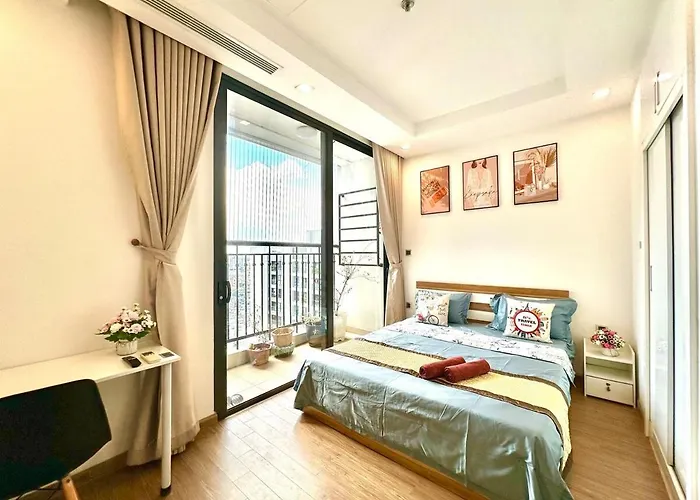 Top Floor, Quiet, Comfort Studio Apartment, Next Marriott Hotel And Grand Plaza Hanoi