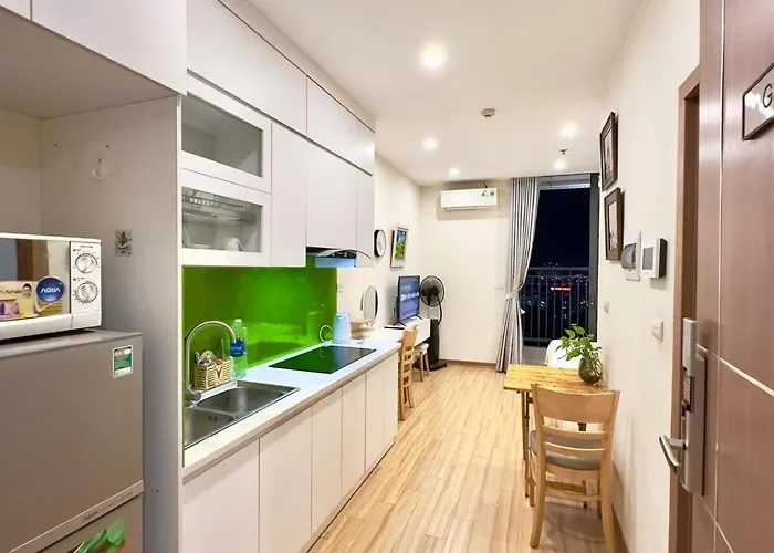 Nice Studio Apartment, High Floor, Lake View, 35' To Airport Hanoi