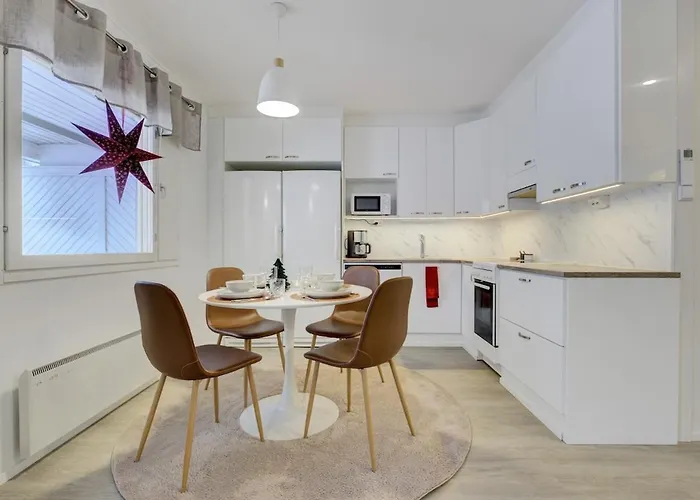 Arctic Hideaway - Sauna, Fireplace And Parking Rovaniemi