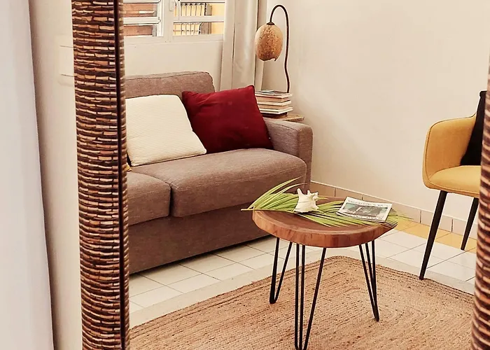 Akamao Apartment Grand-Bourg 