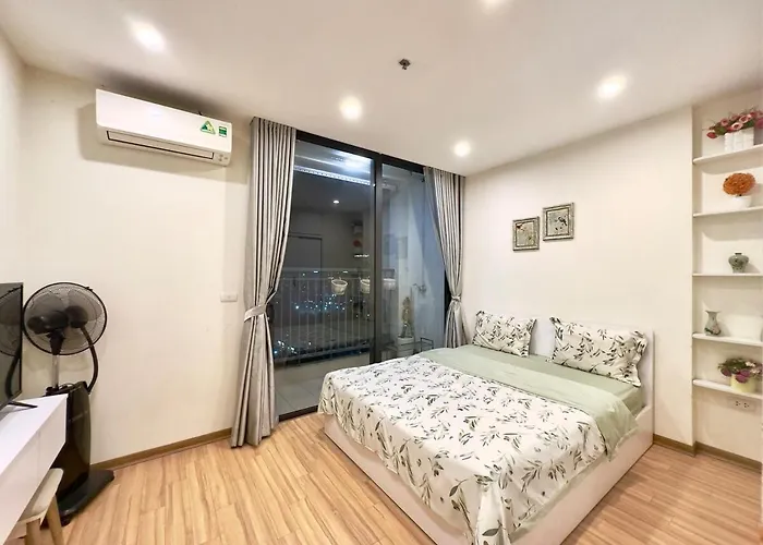Nice Studio Apartment, High Floor, Lake View, 35' To Airport Hanoi