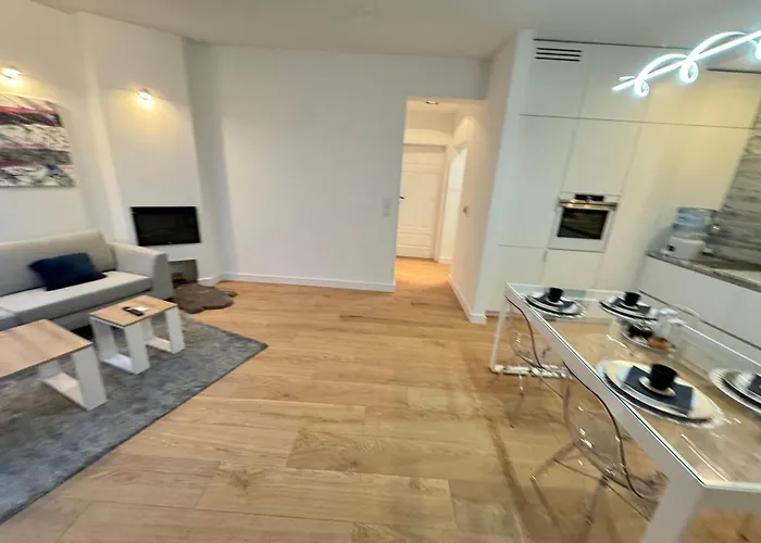 Komfortowy Apartament Przy Arkadii Warsaw