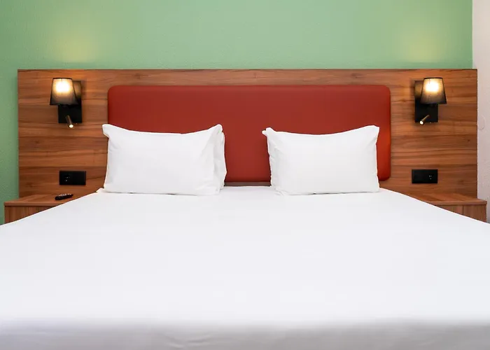 Campanile Setubal Hotel