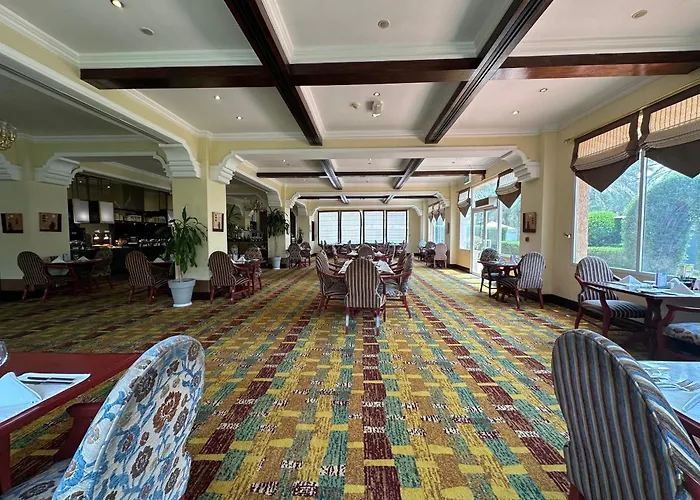 Montrose - A Mayfair Collection Hotel Kuwait City