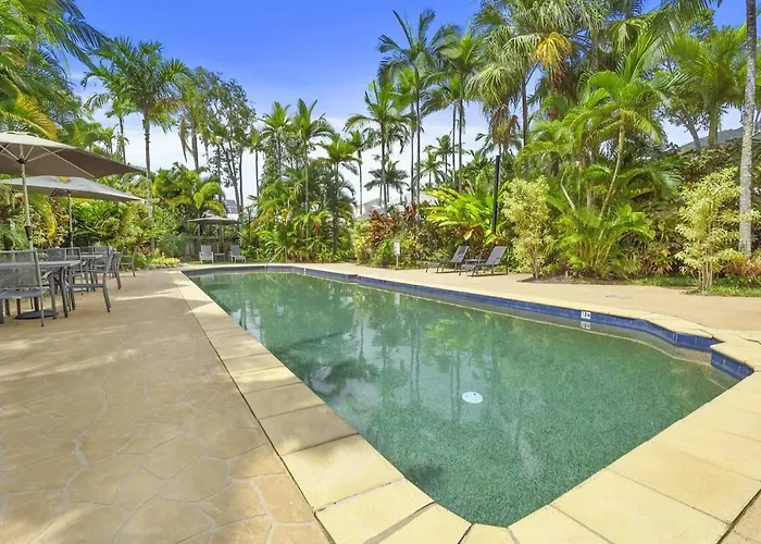 The Villas Palm Cove-Private Pool In Each Villa