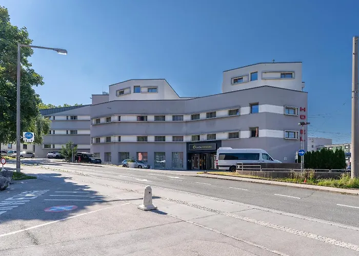 Plaza Premium Salzburg Hotel