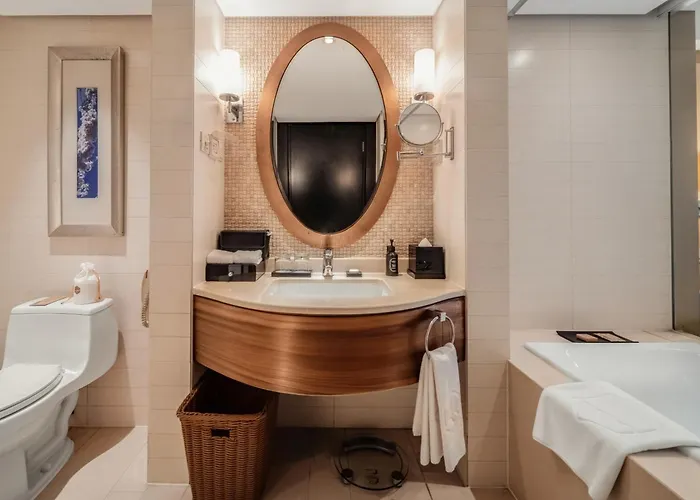 The Lakeview Hotel Beijing