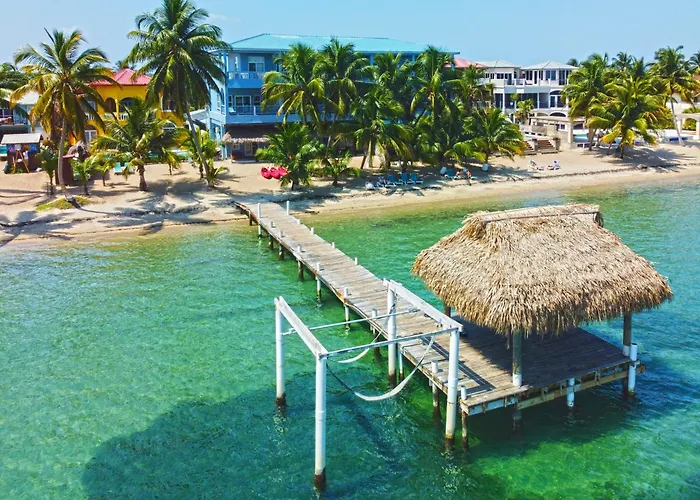 Parrot Cove Lodge Hopkins