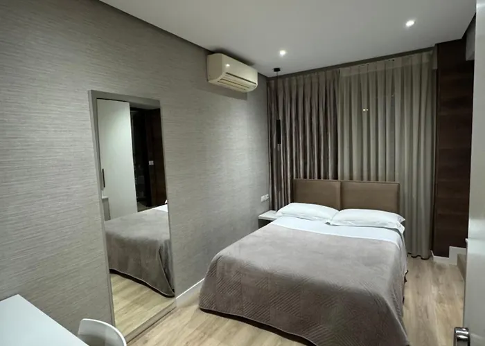 Hotel Oresti Center Tirana
