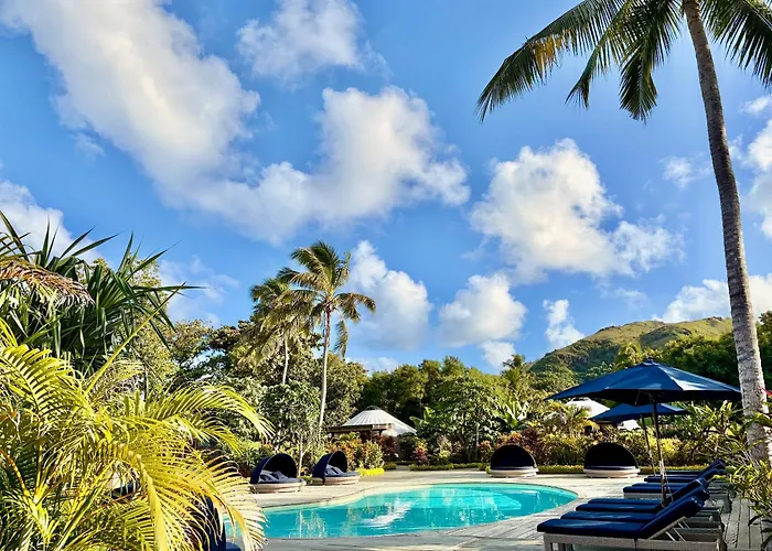 Blue Lagoon Beach Resort Naisisili