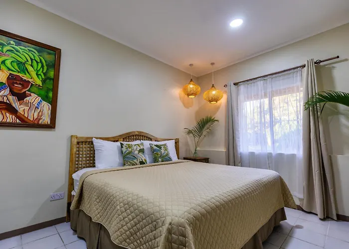 Paradise Beach Hotel Kingstown