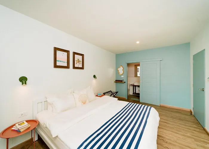 Nautical Home & Seashell House B&B Khao Lak